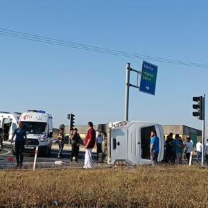 Tekirdağ’da hafif ticari araç, servis midibüsüne çarptı: 11 yaralı