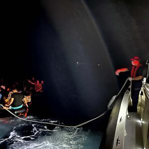 Yunan unsurlarının geri ittiği 100 kaçak göçmen kurtarıldı