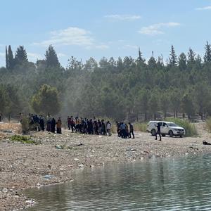 Şanlıurfada baraj gölüne giren 2 kişi boğuldu