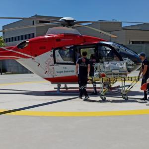 Prematüre doğan ve solunum sorunu yaşayan bebek, ambulans helikopterle Eskişehire getirildi