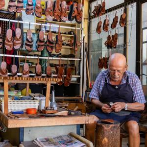 2 kardeş, baba mesleğini yarım asırdır sürdürüyor