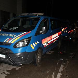 Balkonun altında sohbet eden gençlere ateş etti, yakınları tarafından darbedildi: 1 ölü, 2 yaralı