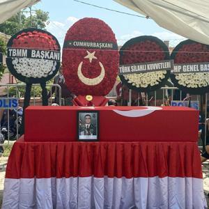 Şehit binbaşı, son yolculuğuna uğurlandı