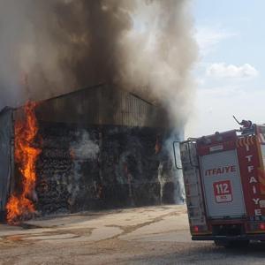 Susurluk’ta, saman deposunda yangın