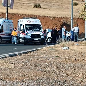 Elazığ’da minibüs ile çarpışan otomobildeki 2 kişi yaralandı