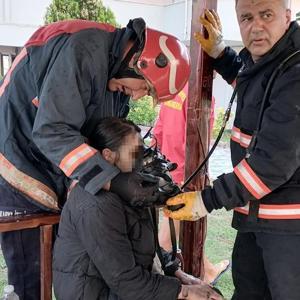 Alevlerin arasında mahsur kalan kızını kurtardı