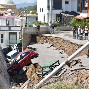 İzmirde sağanak etkili oldu (5)