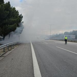 Ot yangını çıktı, TEM bir süre trafiğe kapatıldı