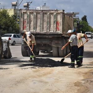 Ceyhan Belediyesinden yol ve kaldırım onarım seferberliği