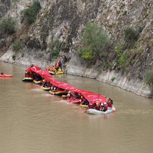 Gazilerin rafting heyecanı