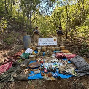 Bingöl’de terör örgütü PKK’ya ait 8 odalı sığınak imha edildi