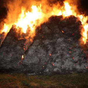 Yüksekovada 15 bin bağ ot ile 20 ton saman yandı; 1 gözaltı