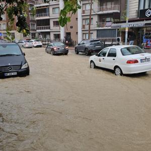 Zonguldak Valisi: Geçmiş taşkınlarda, iş yerini veya konutunu su basanlar buraları terk etsin