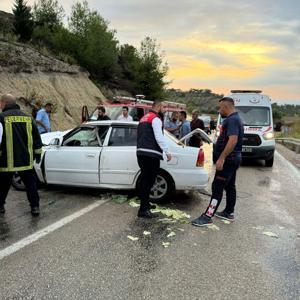 Osmaniyede iki otomobil çarpıştı: 1 ölü, 1 yaralı