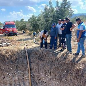 Boş su kuyusunda mahsur kalan köpek kurtarıldı