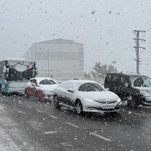 Bitlis’e mevsimin ilk karı yağdı