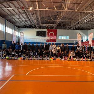 Batman’da 18 okula spor malzemesi desteği