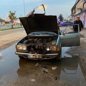 Otomobilini ateşe vermek isteyince gözaltına alındı, serbest kalınca ikinci denemesinde yaktı