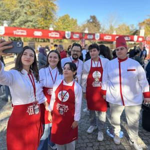 Edirnede liseli şefler, en lezzetli ciğer sarmayı yapmak için yarıştı