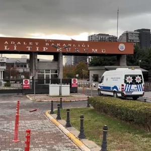 İstanbul - Şehit trafik polisinin cenazesi Adli Tıp Kurumundan alındı