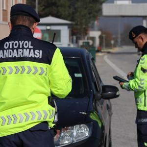 Boluda Otoyol Jandarmasından Anadolu Otoyolunda trafik denetimi