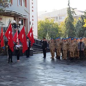 Atatürk, Silvan’da törenle anıldı