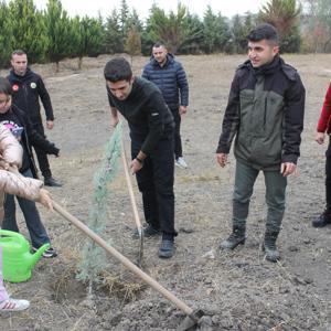 Manyasta 340 fidan toprakla buluştu