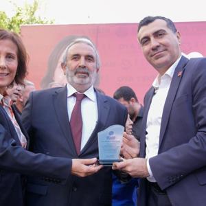 Askıda Yemek uygulamasına bağış yapanlara plaketli teşekkür