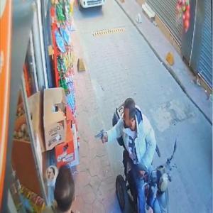 İstanbul - Beyoğlu’nda engelli şüpheli market çalışanına silah çekti; tutuklandı