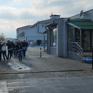 İşletmelerden haraç aldıkları öne sürülen 7 şüpheli yakalandı