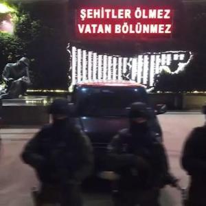 İstanbul-Bağcılar’da terör propagandası yapan 3 kişi gözaltına alındı