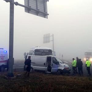 Tekirdağ’da midibüs ile minibüs çarpıştı; 4 yaralı