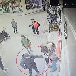 ‘Polisim deyip, internet kafeden çocukları çıkardı