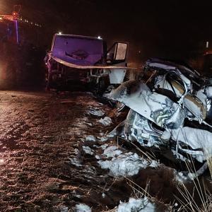 Kayseride minibüs ile otomobil çarpıştı; 2 elti öldü, 5 kişi yaralandı