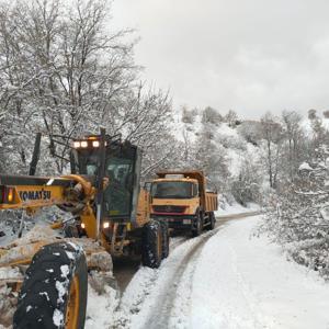 Amasya’da 28 köy yolu, kardan kapalı