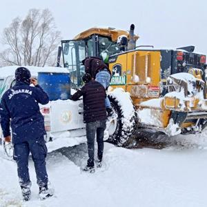 Boluda kardan yaylalarda mahsur kalan 7 köylü kurtarıldı