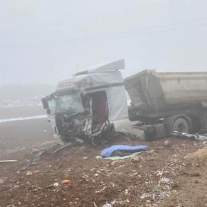 Ankarada aynı firmaya ait iki TIR çarpıştı: 1 ölü, 1 yaralı