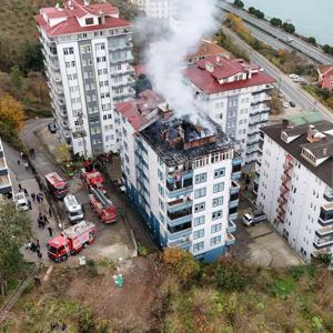 Trabzon’da 7 katlı binanın çatısı yandı