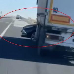 Yol vermek istediği otomobili önünde sürükledi