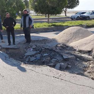 Burdurda asfalt zeminde çökme tartışması