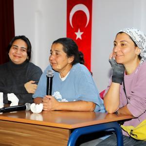 Heykeltıraşlar öğrencilerle sanat konuştu