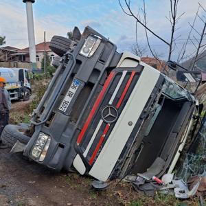 Cidede beton mikseri devrildi: 1 yaralı