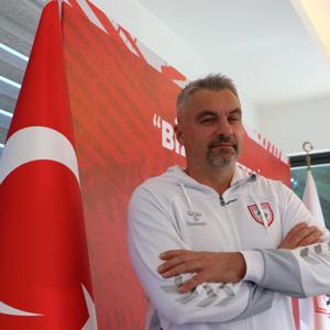 Samsunspor Teknik Direktörü Reis: Yılın son maçından galibiyetle ayrılmak istiyoruz