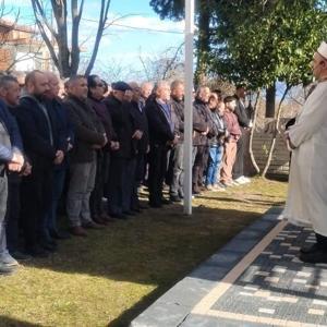 Kızının erkek arkadaşı tarafından öldürülen kadın, toprağa verildi