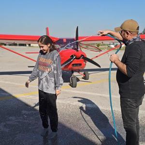 16 yaşındaki Defne, solo uçuş gerçekleştiren Türkiye’nin en genç kadın pilot adayı oldu / Ek fotoğraflar