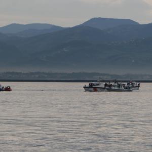 Kayıp balıkçıların teknesi 1 kilometre açıkta bulundu