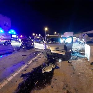 Mardinde zincirleme trafik kazasında 1’i ağır 6 kişi yaralandı