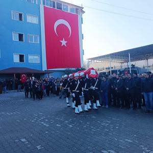 Hataylı polis memuru, kalp krizi geçirip hayatını kaybetti