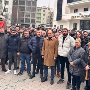 Mahkemenin işe iade kararı verdiği işçiler, 186 günlük eylemi sonlandırdı