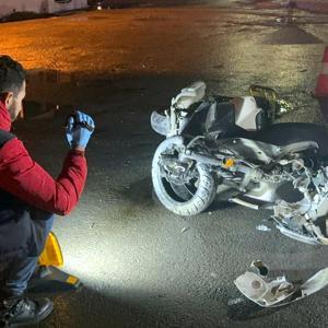 Çalıntı motosikletle polisten kaçan şüpheli kazada yaralandı